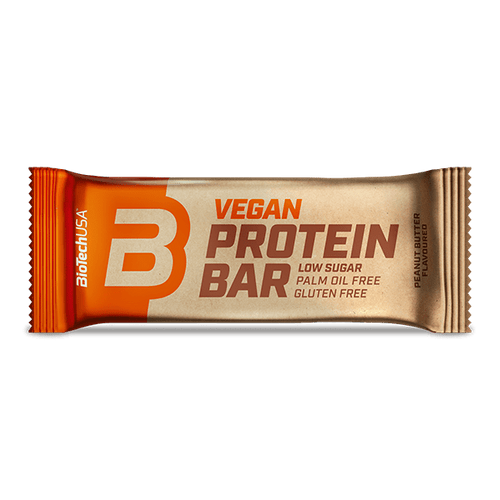 Vegan Protein Bar firmy BioTechUSA to baton białkowy bez laktozy i glutenu, zawierający białka pochodzenia roślinnego, ze smaczną czekoladową polewą.